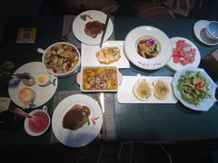 -忘忧草融合私房菜(红鼎国际店)