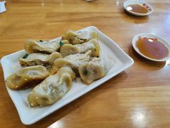 牛肉鍋貼-小姜锅贴(凤凰街店)