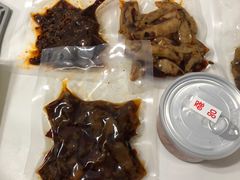 -鑫记婆婆兔·成都特产·兔头手撕兔(太古里店)