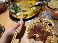 -洱火云南酸菜牛肉火锅(石景山当代商城店)