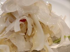 -鞍山大白鲨美食酒店
