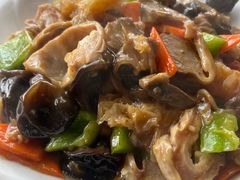 -金卯白肉罩火烧