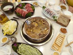 -土连锅·现熬养生汤锅(梁家巷店)
