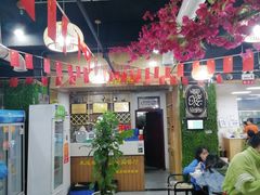 大堂-来伊回麻辣烫·火锅串串清真(红瓦寺总店)