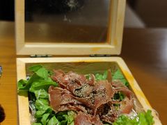 六盘水三年陈生吃火腿-包整·丝娃娃(一览甲秀楼风景店)