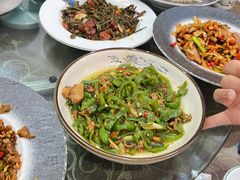 -湖南人家湘菜馆(镇江路店)