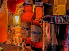 -FOUR PLAY BAR