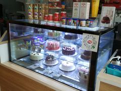 面包甜点陈列柜-Dariy Queen