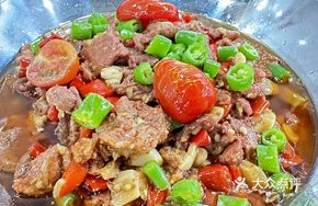 Stir-fried Yellow Beef Dry Pot