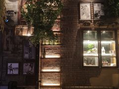 大堂-临界音乐酒馆·小龙虾·江湖菜(华熙LIVE·鱼洞店)