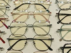 -宏宇眼镜蔡司依视路折扣店(兆佳眼镜城店)