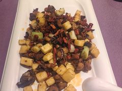 -湖泉水云间餐厅·弥勒地道菜(B座店)