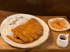 咖喱炸猪排堤坝饭-Ginko银子(青龙街店)