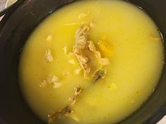 -鲜入围煮花胶鸡海鲜火锅