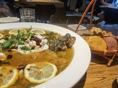 柠檬潮味酸菜鲈鱼-MR鹅外