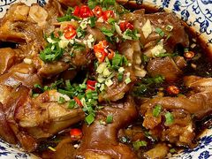 特色羊蹄-张一品食府
