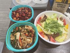 -渝信川菜 · 川味家常菜(财富购物中心店)