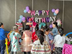 -小鲤鱼生日气球派对会场策划布置