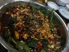 -周良天山牛杂城(天山路总店)