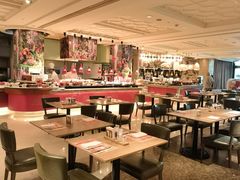 -咖啡苑自助餐厅·中国大饭店