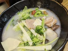 -万记麻辣烫国展总店