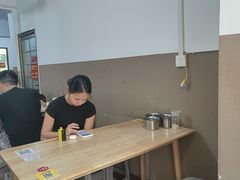 -铁锅哥米线