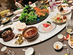 -阿瓦山寨·湘菜现炒·剁椒鱼头王(咸阳总店)