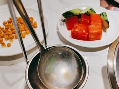 -洪氏嗨捞·广东猪肚鸡·椰子鸡火锅(西咸万象城店)