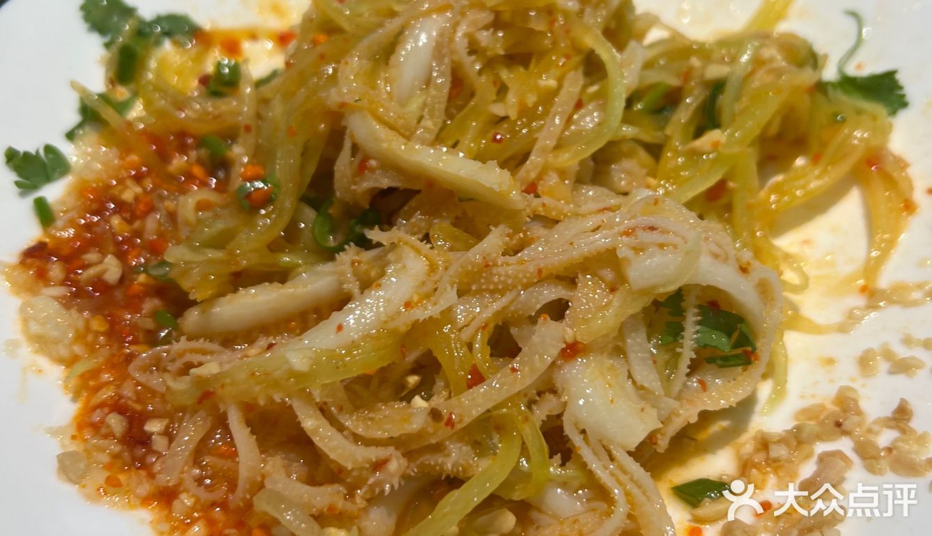 新出的笋丝拌百叶、豆花都不错[调皮]