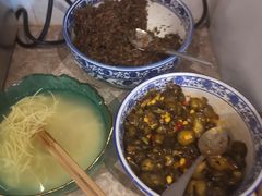 -镇南锅盖面馆(解放路店)