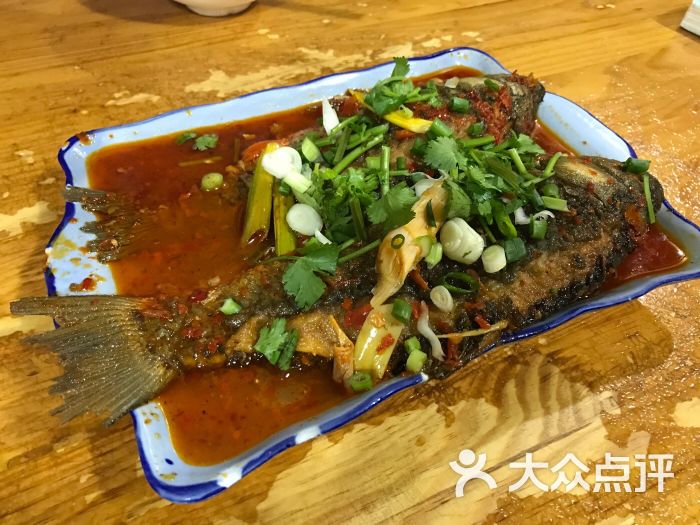 佳佳小吃红烧鱼图片 - 第1张
