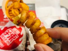 -麦当劳(轻轨曹杨路店)