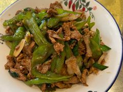 辣椒炒肉-三木森时尚餐厅(树达学院店)