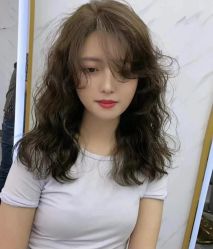 -变画·发型STUDIO