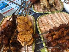 -牧场烧烤餐饮广场