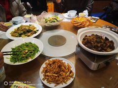 -黄泥岗·地道湖北菜(奥特莱斯店)