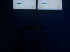 -VR 间客漫·PS电玩·虚拟现实包间游戏电竞(街道口店)