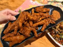 -月亮眼花园餐厅书吧酒吧