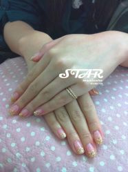 9-STAR美甲店