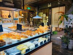 面包甜点陈列柜-仙峰天然面包(迎宾路店)