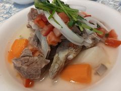 手抓羊肉-巴扎美食·新疆菜·西域歌舞表演餐厅(新疆大厦店)