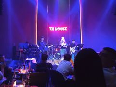 -TZ House音乐现场(来福士中心店)