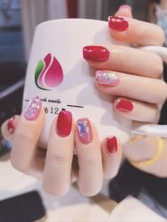 -桃色美甲沙龙