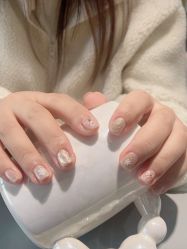 -丽心自助美甲美睫