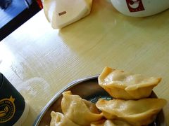 -黄阿姨锅贴大王(万航渡路店)