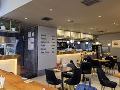 -POKEE VIA&Brunch·维娅(重庆来福士店)