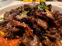 -蔼若春.传承三十年云南菜(金碧公园店)
