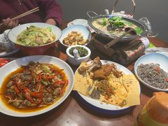 -川流不息·地道川菜·小龙虾(松东路店)