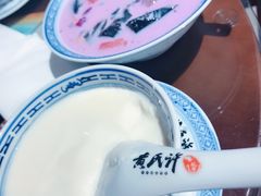 -黄氏许牛奶甜品专家(水晶街店)