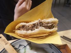 金丝烧饼夹牛肉-牛三哥洛阳牛肉汤(生态城店)